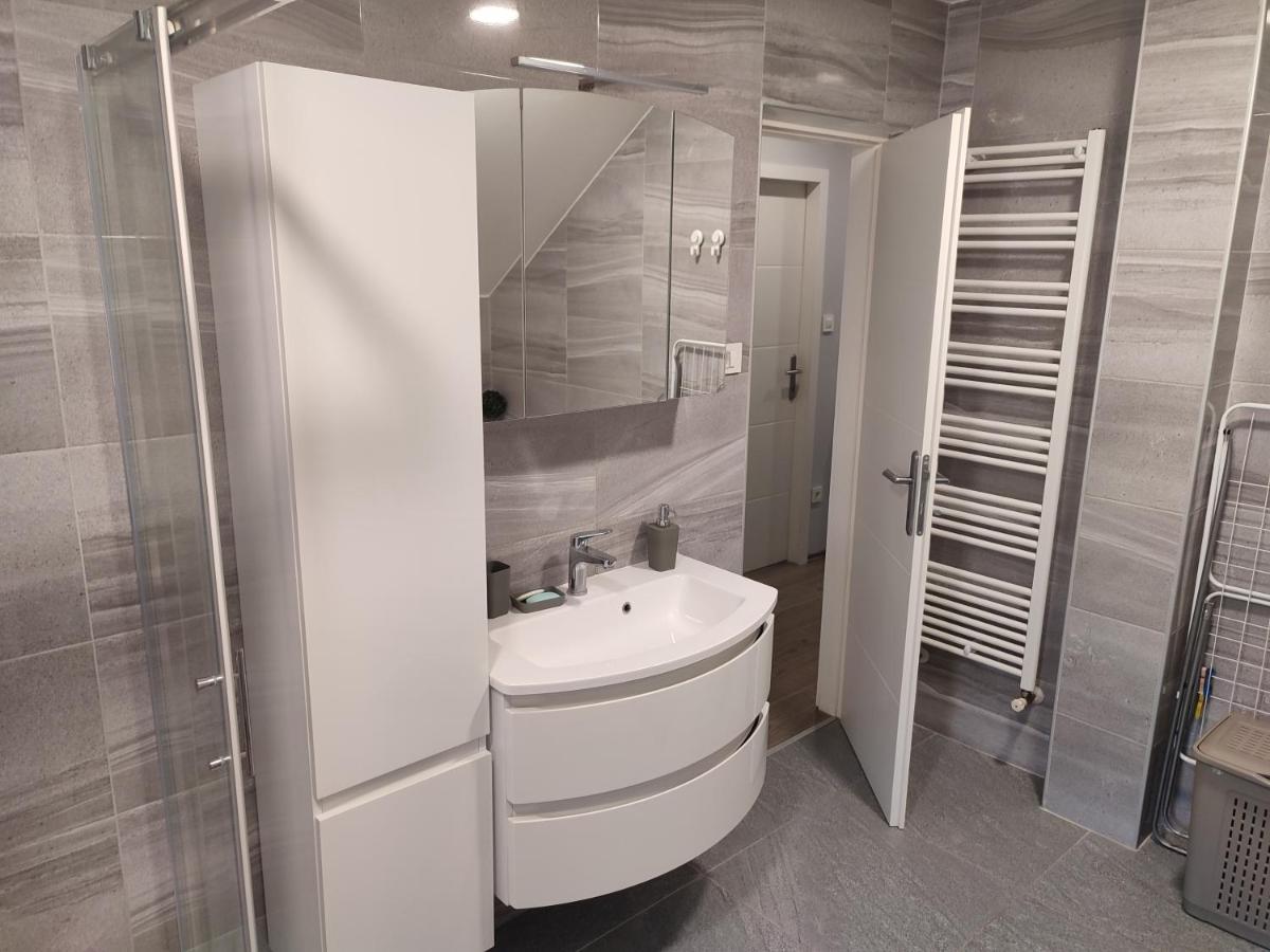 Apartman President คราพินสเก ทอปลิตเซ ภายนอก รูปภาพ