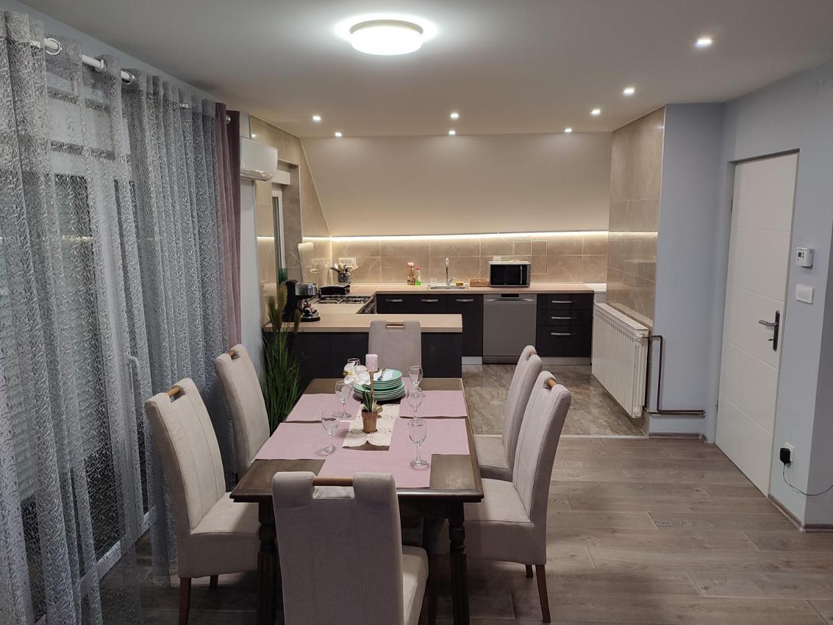 Apartman President คราพินสเก ทอปลิตเซ ภายนอก รูปภาพ