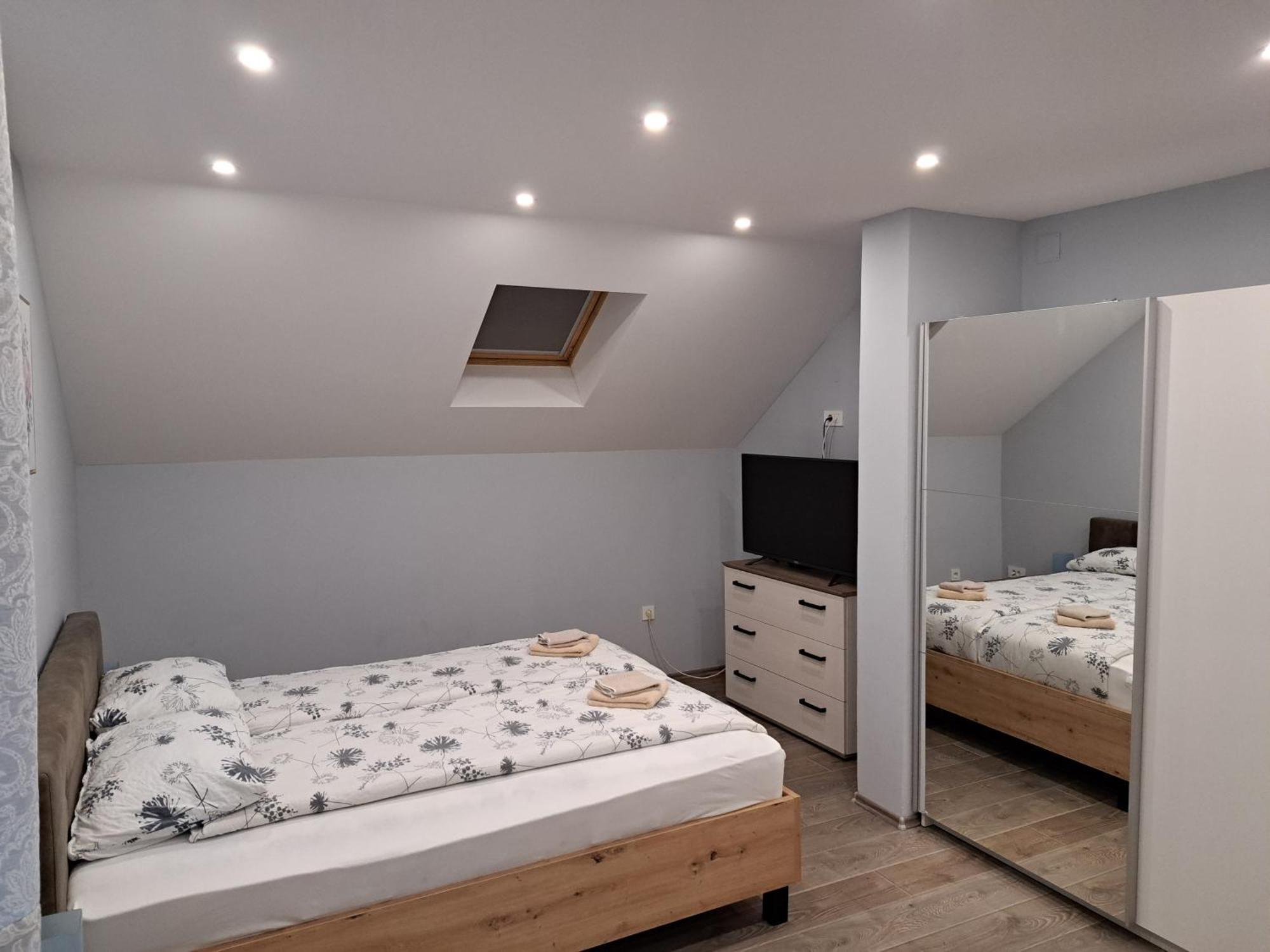 Apartman President คราพินสเก ทอปลิตเซ ภายนอก รูปภาพ