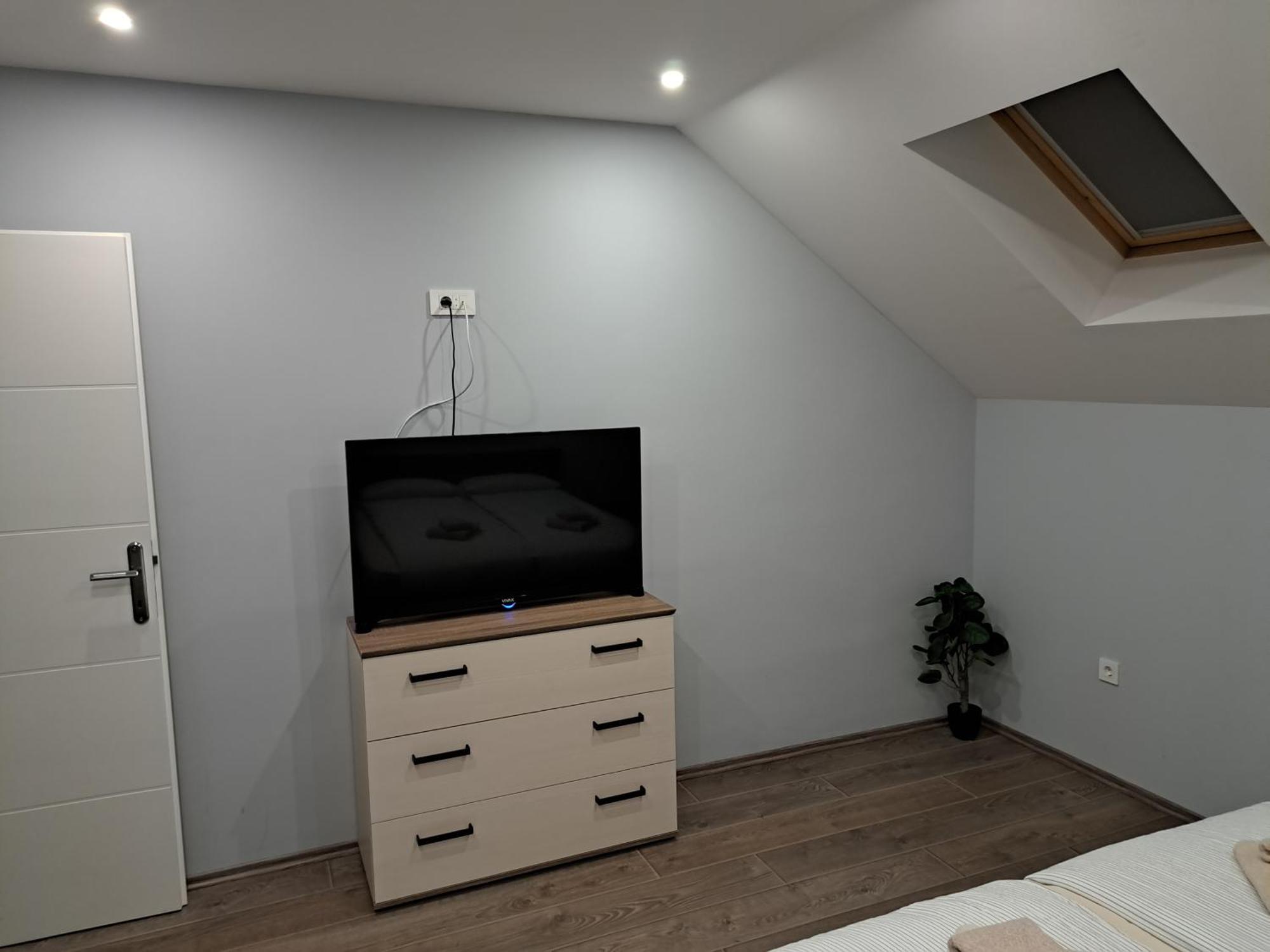 Apartman President คราพินสเก ทอปลิตเซ ภายนอก รูปภาพ